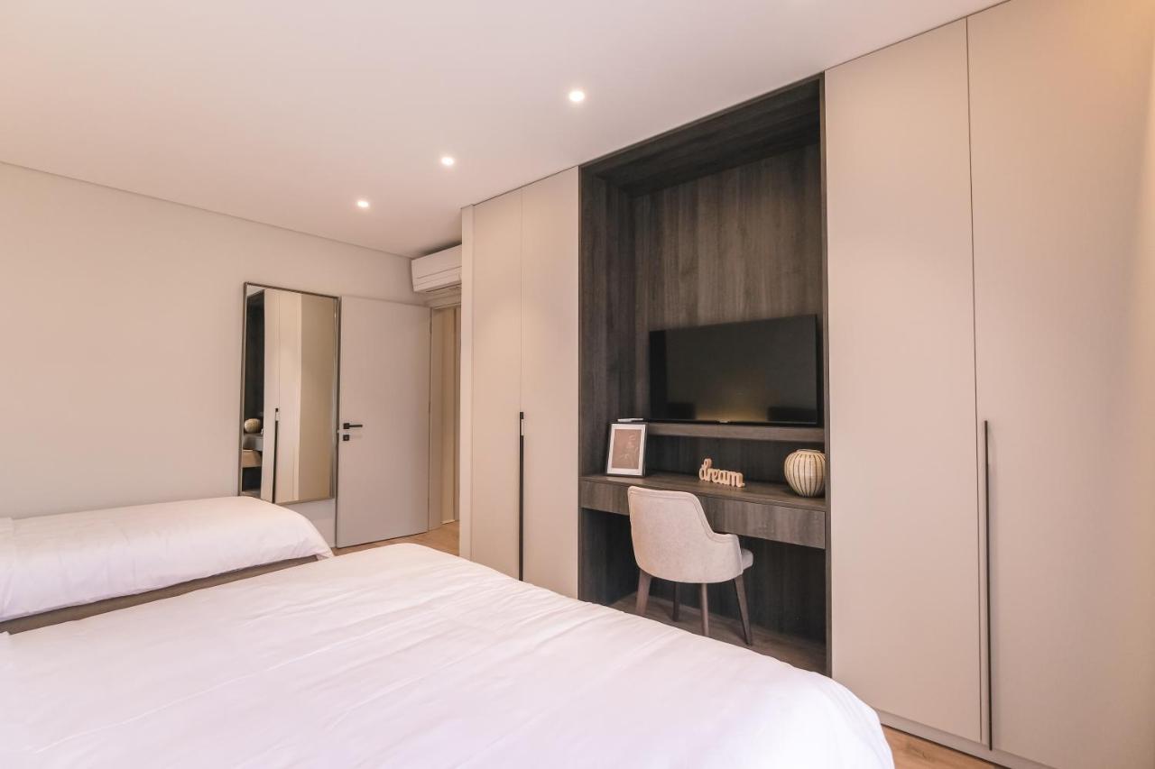 Two Steps Apartments ティラナ エクステリア 写真
