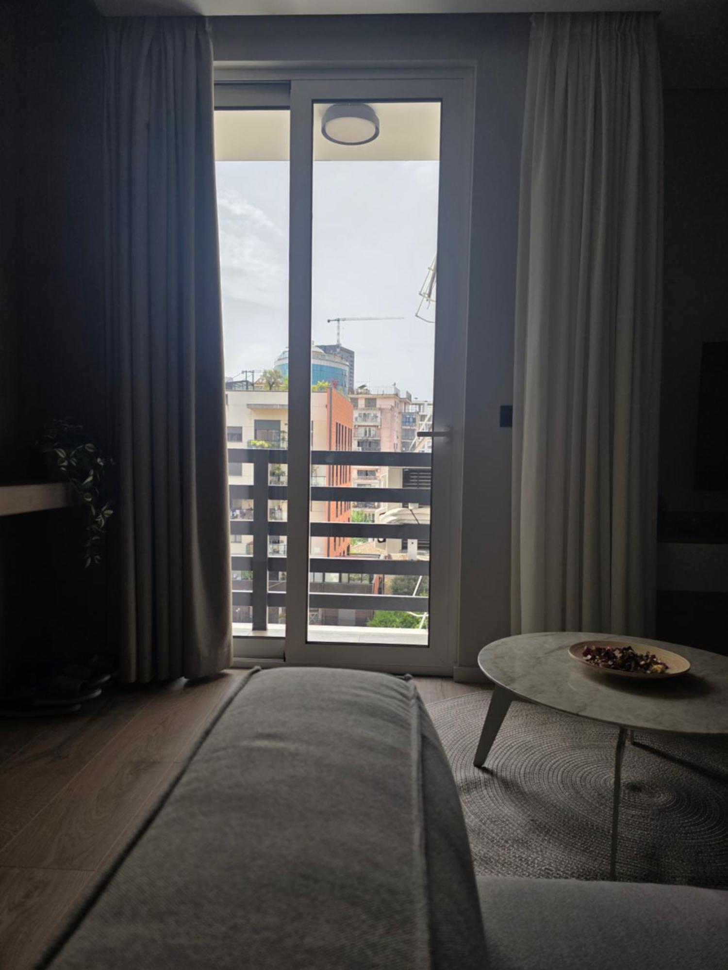 Two Steps Apartments ティラナ エクステリア 写真